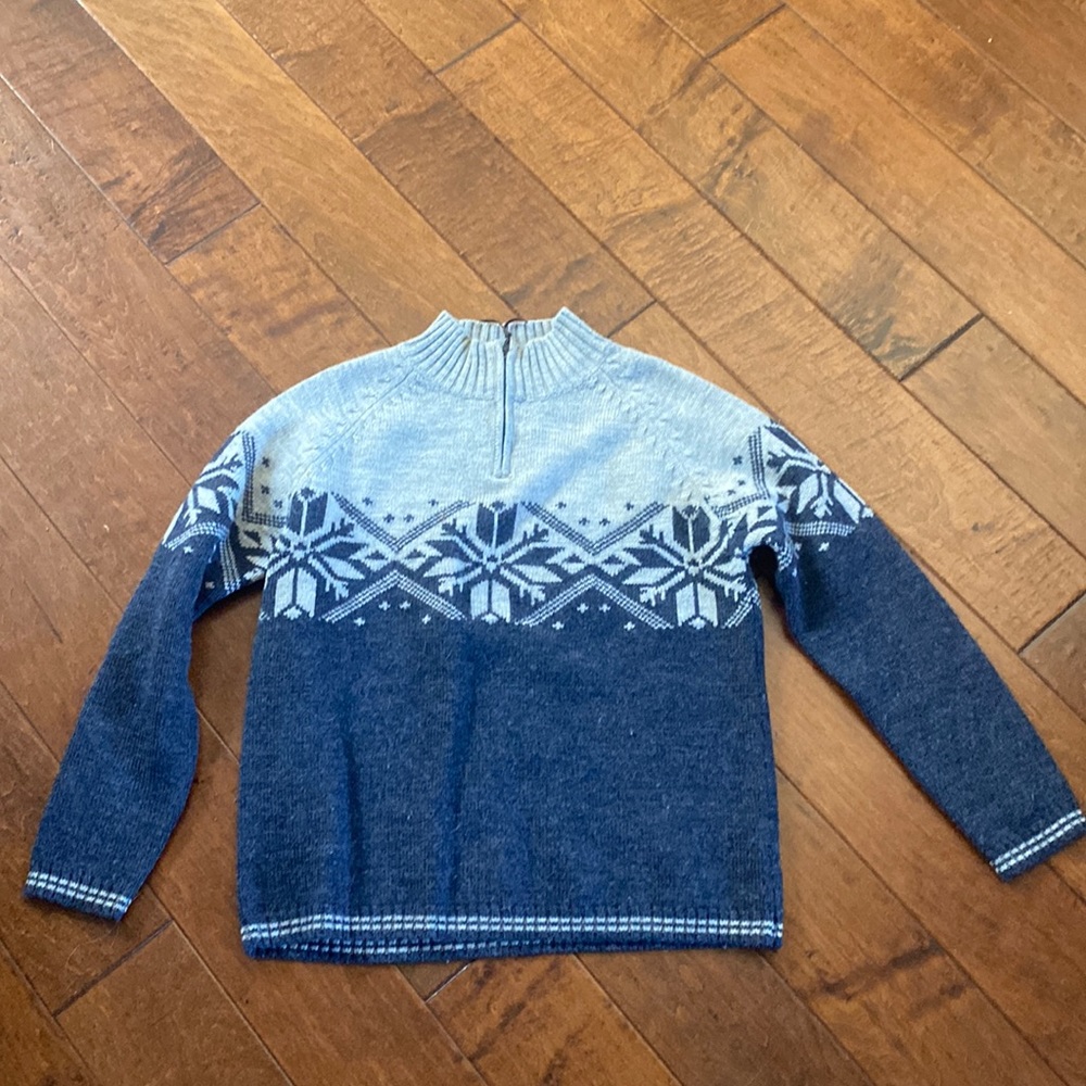 Vintage style knit snowflake sweater in blue and grey